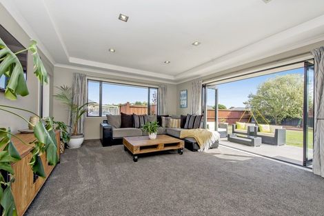 Photo of property in 2 Goldie Place, Rolleston, 7614