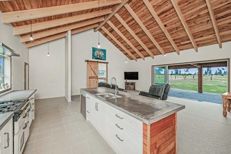 Photo of property in 106 Struie Road, Hororata, 7572