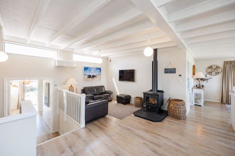 Photo of property in 8 Roore Street, Foxton Beach, Foxton, 4815