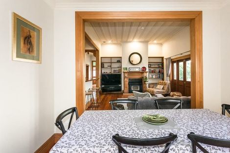 Photo of property in 6 Milton Road, Bluff Hill, Napier, 4110