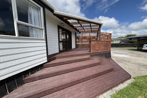 Photo of property in 2 Channel View Road, Clarks Beach, Pukekohe, 2679