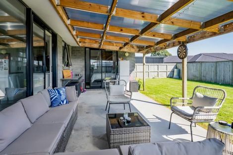 Photo of property in 15 Customhouse Street, Bell Block, New Plymouth, 4312