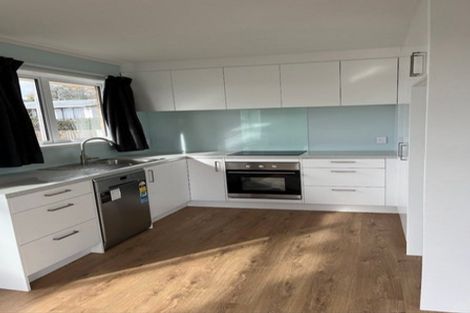 Photo of property in 2/75 Tramway Road, Beach Haven, Auckland, 0626