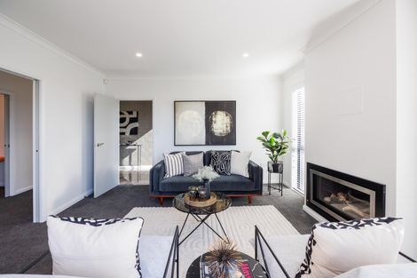 Photo of property in 48 Sardinia Grove, Fitzherbert, Palmerston North, 4410