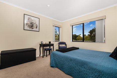 Photo of property in 18 Reremanu Place, Weymouth, Auckland, 2103