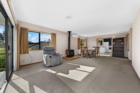 Photo of property in 26 Millbrook Road, Henderson, Auckland, 0612
