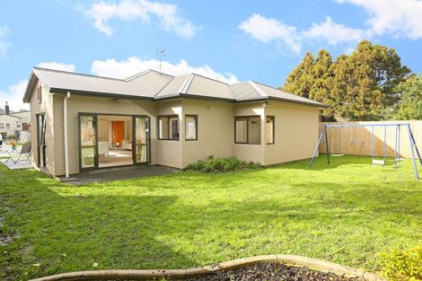 Photo of property in 107a Glendale Road, Glen Eden, Auckland, 0602