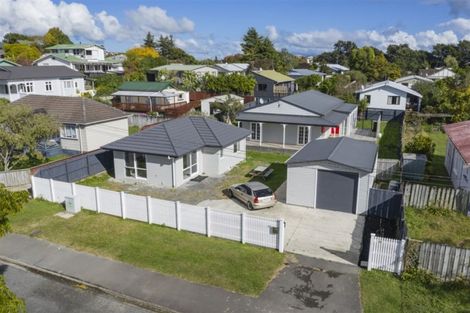 Photo of property in 15 Walsh Street, Forest Lake, Hamilton, 3200