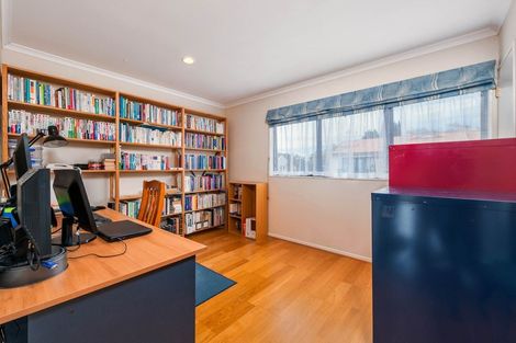 Photo of property in Tuscany Way, 21/3 Ambrico Place, New Lynn, Auckland, 0600