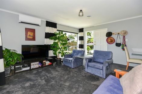 Photo of property in 1/29 Laing Crescent, Heathcote Valley, Christchurch, 8022