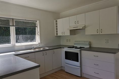 Photo of property in 2/51 Evelyn Place, Hillcrest, Auckland, 0627