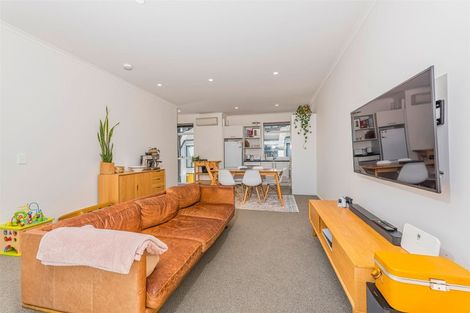 Photo of property in 25 Marine Parade, Hobsonville, Auckland, 0616