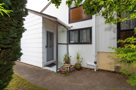 Photo of property in 18 Auckland Road, Greenmeadows, Napier, 4112