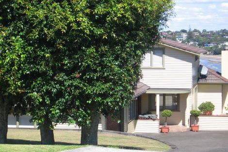 Photo of property in 1/7 Churchill Road, Murrays Bay, Auckland, 0630