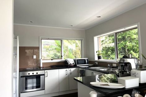 Photo of property in 2/581 East Coast Road, Browns Bay, Auckland, 0630