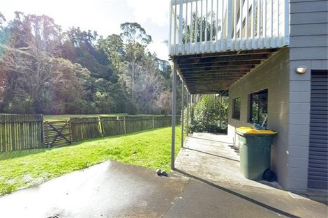 Photo of property in 10 Lowtherhurst Road, Massey, Auckland, 0614