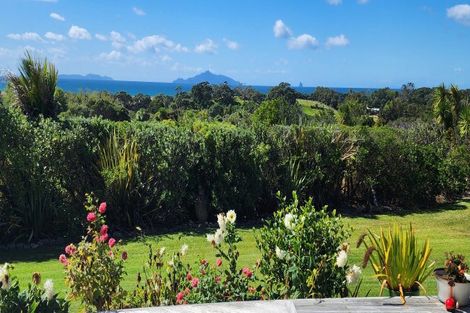 Photo of property in 6 Cullen Road, Waipu, 0582