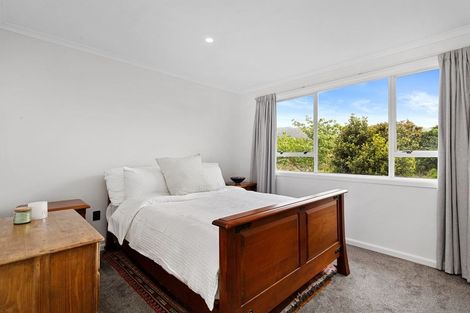 Photo of property in 26 Raroa Terrace, Tawa, Wellington, 5028
