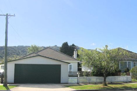 Photo of property in 23 Kowhai Avenue, Ebdentown, Upper Hutt, 5018