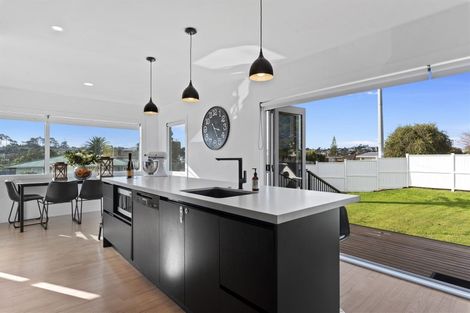 Photo of property in 2 Havelock Avenue, Forrest Hill, Auckland, 0620