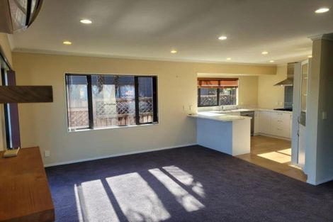 Photo of property in 15a Marchant Place, Westown, New Plymouth, 4310