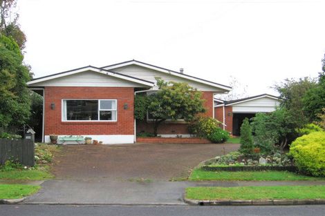 Photo of property in 124 Tiraumea Drive, Pakuranga, Auckland, 2010