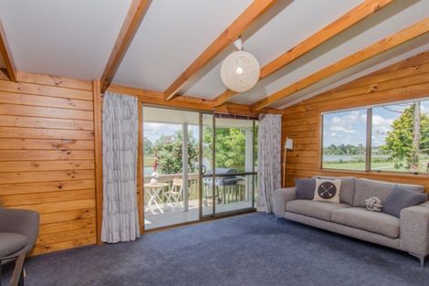 Photo of property in 2/80 Cobham Crescent, Kelston, Auckland, 0602