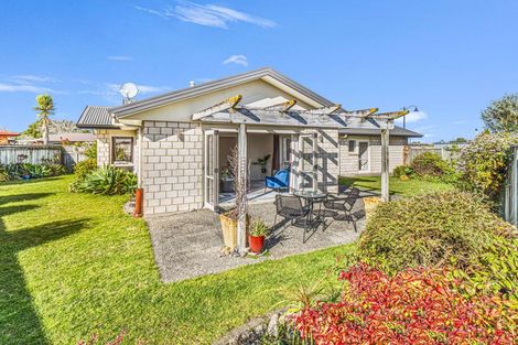 Photo of property in 18 Gilligan Close, College Estate, Whanganui, 4500