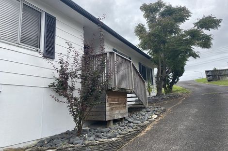 Photo of property in 1/284 Sunset Road, Windsor Park, Auckland, 0632