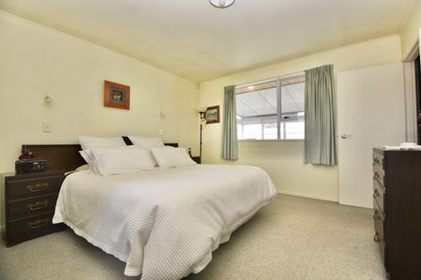 Photo of property in 15 Charles Street, Carterton, 5713