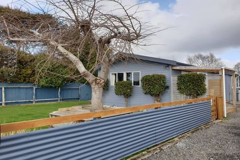 Photo of property in 30 Kilmarnock Street, Wallacetown, 9816