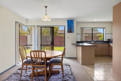 Photo of property in 155 Evans Road, Papamoa Beach, Papamoa, 3118