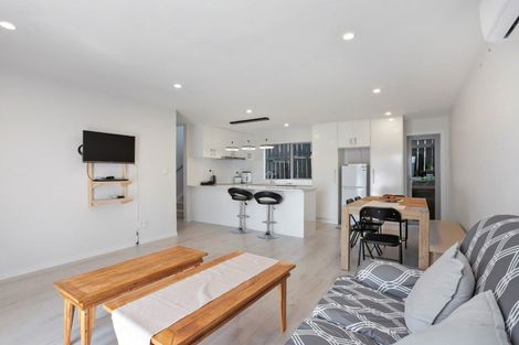 Photo of property in 4035c Great North Road, Glen Eden, Auckland, 0602