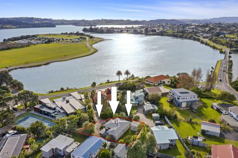 Photo of property in 10 Marine Parade, Raglan, 3225