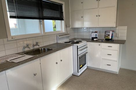 Photo of property in 1/707 Alexandra Street, Parkvale, Hastings, 4122