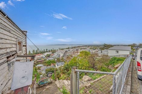 Photo of property in 3 Onslow Road, Bluff Hill, Napier, 4110
