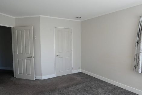 Photo of property in 68 Guildford Drive, Paraparaumu, 5032