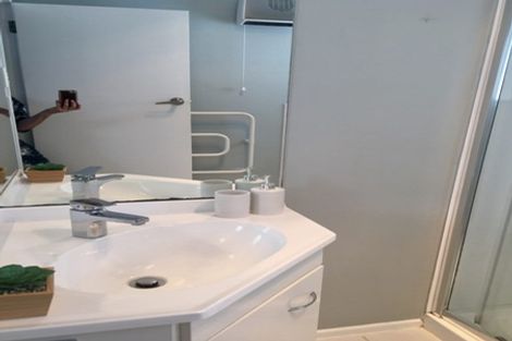 Photo of property in 15 Larkins Street, Helensburgh, Dunedin, 9010