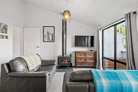 Photo of property in 5b Wye Place, Fernhill, Queenstown, 9300