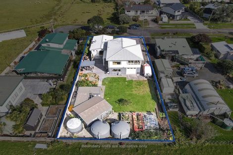 Photo of property in 18 Karaka Road, Kawakawa Bay, Papakura, 2585