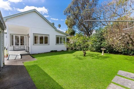 Photo of property in 1 Grahame Street, Devonport, Auckland, 0624