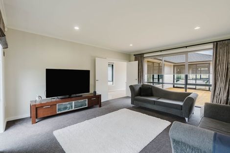 Photo of property in 3 Roy Hilton Drive, Flagstaff, Hamilton, 3210