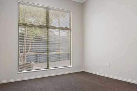 Photo of property in 6 Chadlington Avenue, Henderson, Auckland, 0612
