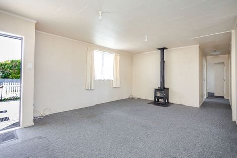 Photo of property in 12a Carlson Street, Dannevirke, 4930
