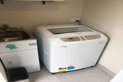 Photo of property in 52 Stillwater Crescent, Stillwater, Silverdale, 0993