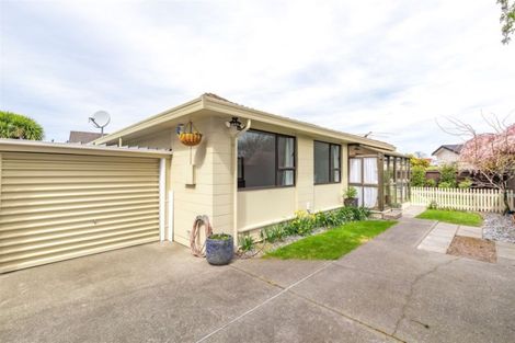 Photo of property in 2/317 Sawyers Arms Road, Bishopdale, Christchurch, 8053