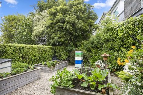 Photo of property in 27 Drivers Road, Maori Hill, Dunedin, 9010