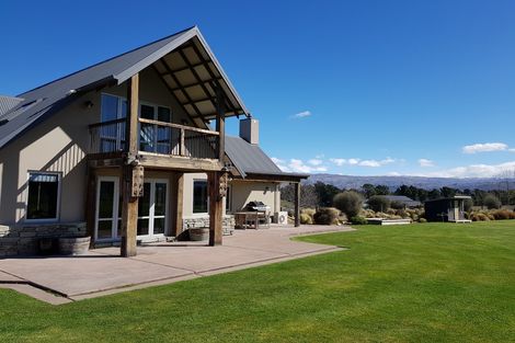 Photo of property in 380 Letts Gully Road, Letts Gully, Alexandra, 9393