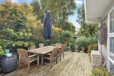 Photo of property in 22 Leaming Place, Clarks Beach, 2122