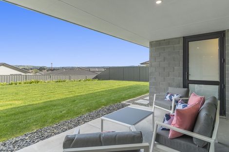Photo of property in 15 Greystone Place, Omokoroa, 3114